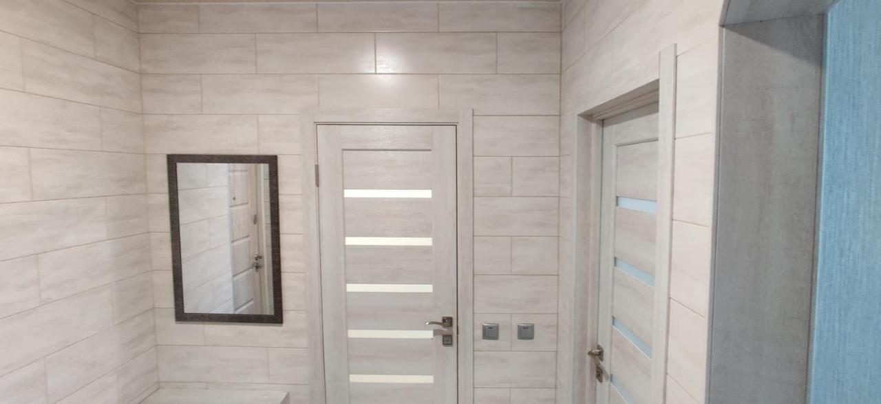 Luxury Apartments Atlant Lutsk Exterior photo