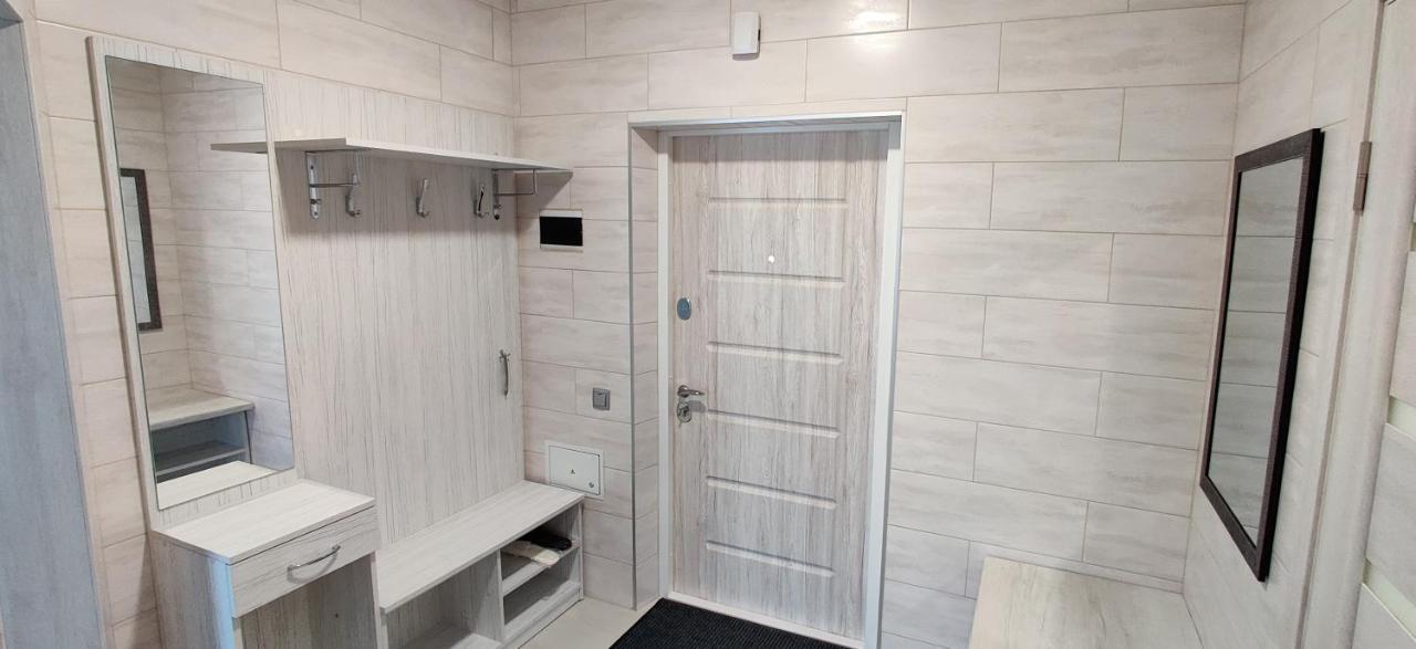 Luxury Apartments Atlant Lutsk Exterior photo
